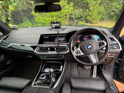 BMW X5 M50i
