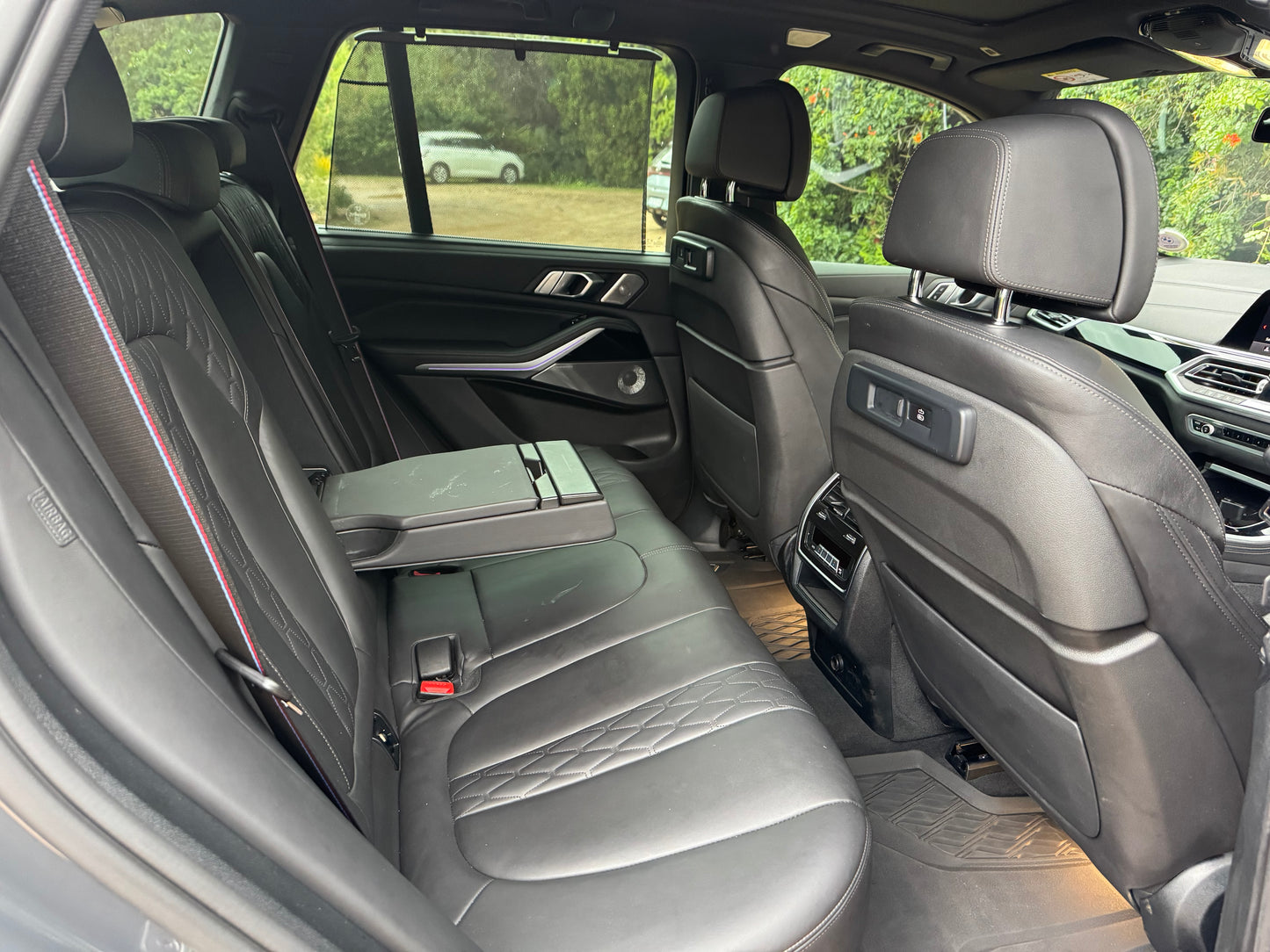BMW X5 M50i
